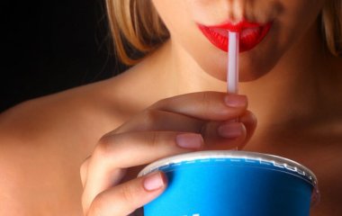Легкое поведение: 7 действий женщины, которые моментом испортят ее репутацию