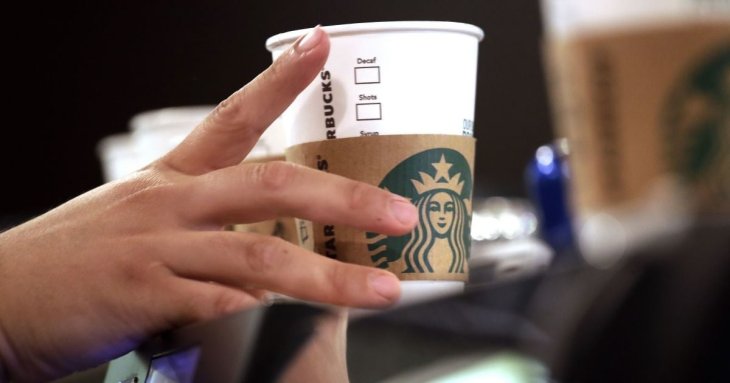 Клієнт відсудив у Starbucks $50 000 000: що сталося