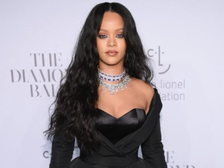 Рианна провела благотворительный бал Diamond Ball 