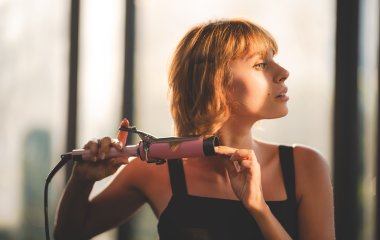 Як красиво укласти коротке волосся: 5 стильних варіантів на літо