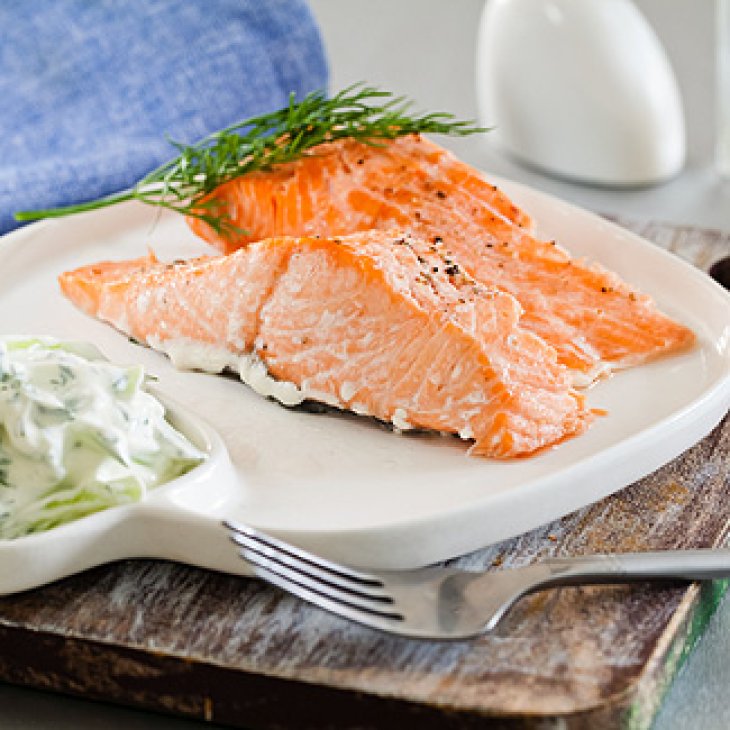 Форель с соусом из йогурта