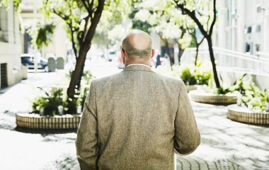 Лікар розповів про ключову причину чоловічого облисіння