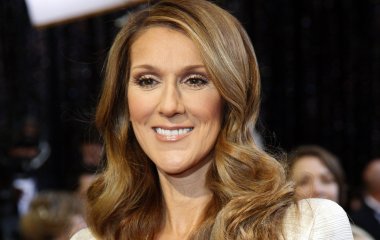 Селин Дион и Джулианна Мур носят одинаковые костюмы от Tom Ford