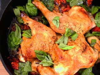 Рецепт курицы в луково-чесночном сметанном соусе – черкесское блюдо гедлибже