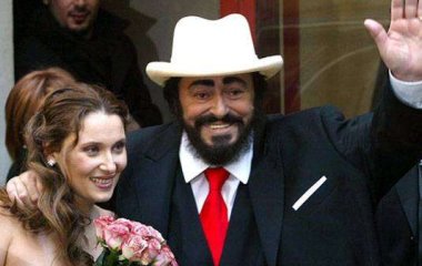 Вдова Лучано Паваротти вышла замуж через 9 месяцев после знакомства с возлюбленным