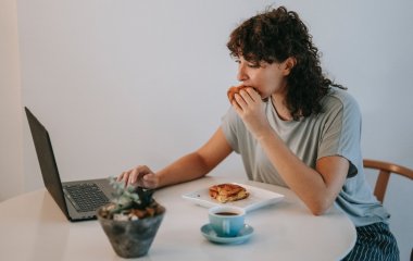 Эти продукты заставляют вас больше есть и набирать вес