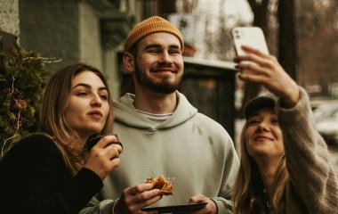 Почему мы фиксируем только узкие детали в стрессе, а из любопытства — общую суть и связи?