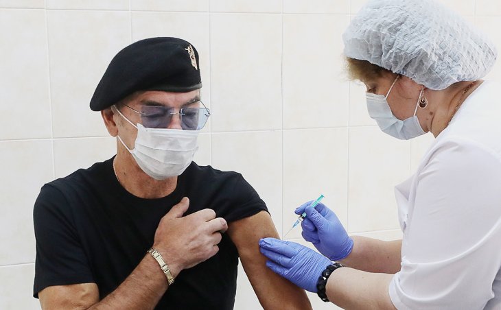 Михаил Боярский упал в обморок в кабинете врача