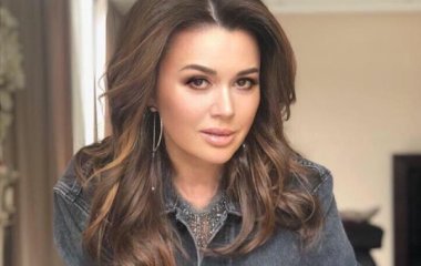 «Со здоровьем все в порядке»: Анастасия Заворотнюк пообещала дать большое интервью