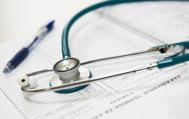 Онколог розкрив, з якими симптомами необхідно звернутися до лікаря