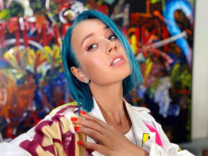 Клава Кока написала гимн чипсам