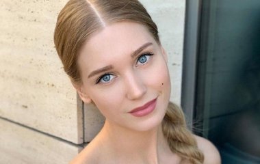 Кристина Асмус снялась голой в душе