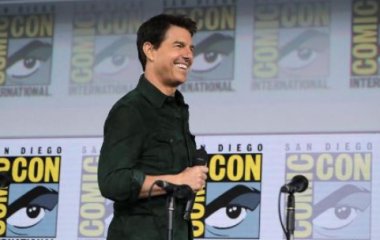 Том Круз был вынужден посадить свой вертолет в чужом частном доме