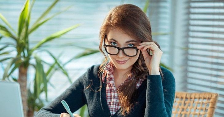 Дві дивні особливості найрозумніших людей: чому високий інтелект часто плутають із дивацтвами