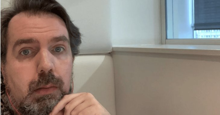 Чоловік зламав руку в душі через найбільший у світі пеніс (фото)