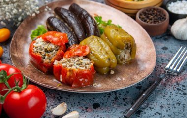Бюджетний рецепт: перець фарширований м’ясом та рисом