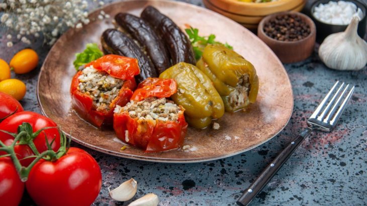 Бюджетний рецепт: перець фарширований м’ясом та рисом