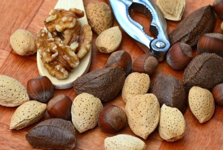 Названы самые калорийные продукты в
