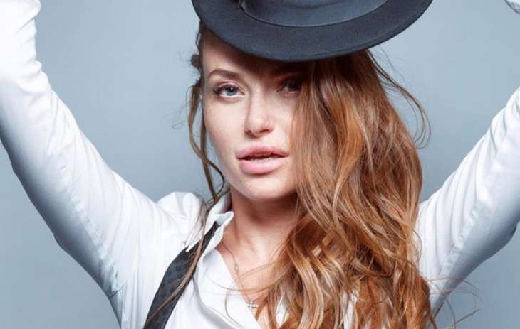 Слава Каминская продемонстрировала элегантный образ