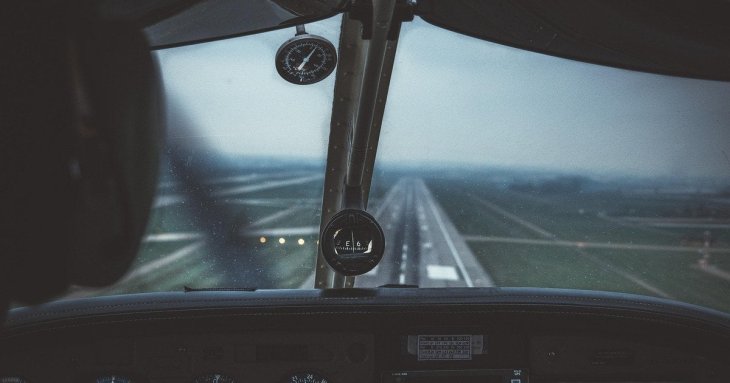 Літак уже готувався до зльоту, але стюардеса помітила те, що змусило Wizz Air скасувати рейс