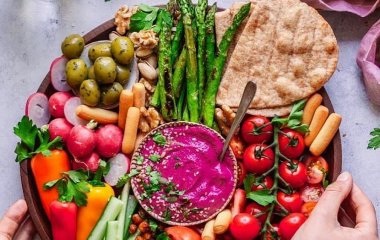 5 вариантов заправок для летних салатов