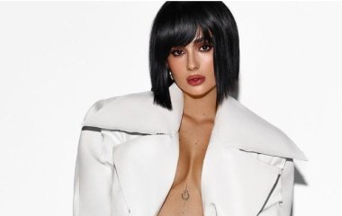 Анна Тринчер в кардинально новом образе с короткими волосами позировала без бюстгальтера