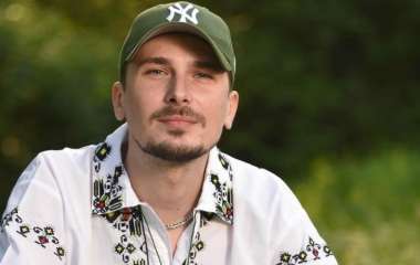 Известный украинский певец назвал Лорак и Повалий 