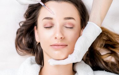 Косметичні філери можуть спричинити сліпоту: медики попереджають про ризики