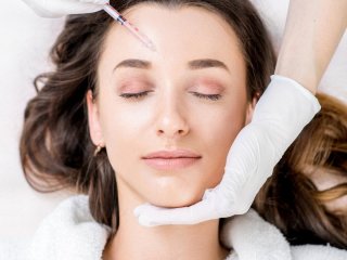 Косметичні філери можуть спричинити сліпоту: медики попереджають про ризики