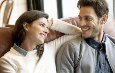 7 признаков, что мужчине не очень комфортно с вами, и это видно всем