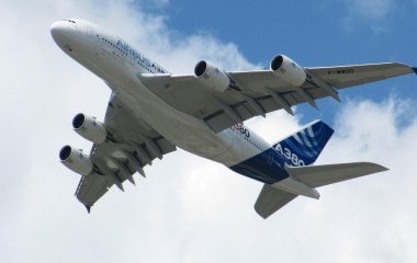 Пілот знепритомнів під час керування літаком: що сталося з пасажирами