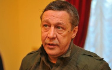 “Пока Миша в тюрьме, смогу отсудить всё”: Жена Михаила Ефремова подаёт на развод