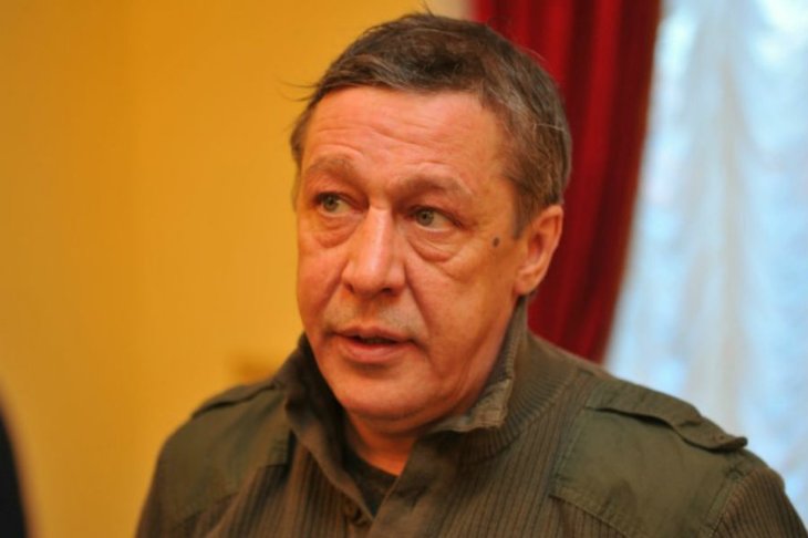 “Пока Миша в тюрьме, смогу отсудить всё”: Жена Михаила Ефремова подаёт на развод