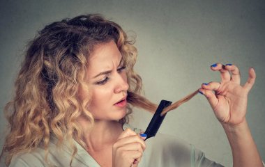Врач-трихолог дала совет, как правильно выбрать расческу