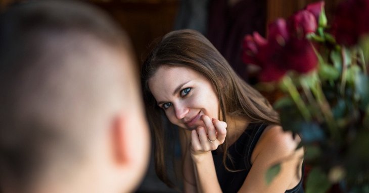 Які ознаки того, що жінка не сприймає чоловіка всерйоз, хоча й має з ним стосунки
