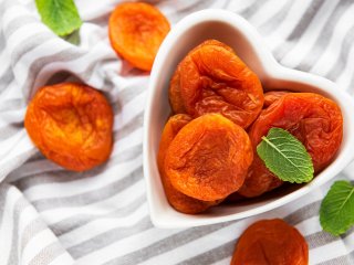 Диетологи рассказали о лечебных свойствах кураги
