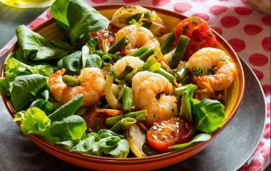 3 праздничных салата с морепродуктами