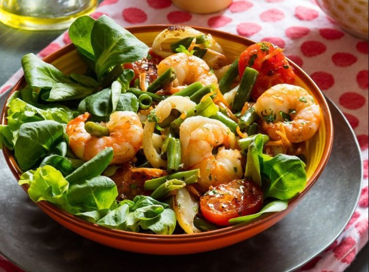 3 праздничных салата с морепродуктами