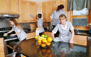 Как держать в чистоте кухонную столешницу