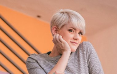24 елегантні короткі стрижки, що дарують свіжість і значно молодший вигляд жінкам 50+