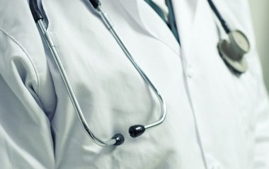 Названі помітні у різних частинах тіла симптоми раку легень