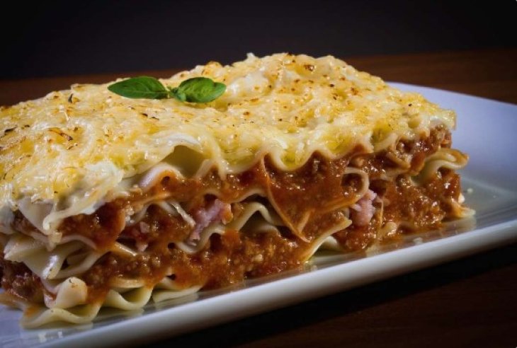 Готовим лазанью — традиционное итальянское блюдо