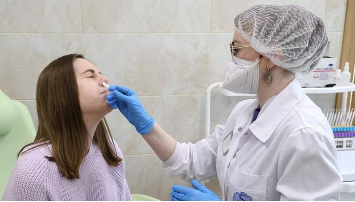 Імунолог розповів про ефективність назальної вакцини від COVID-19
