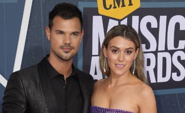 «Ты постарел, как изюм»: Тейлор Лотнер показал накачанные бицепцы в ответ хейтерам