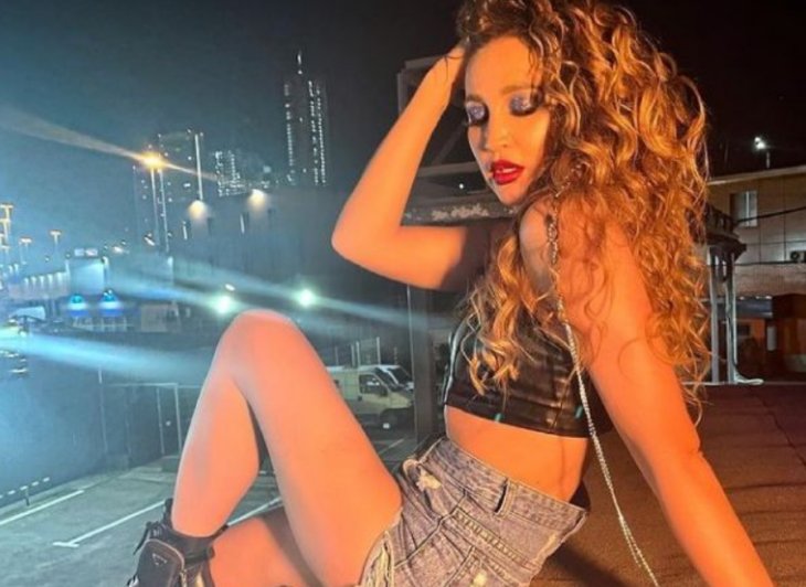 Гонорар Бузовой за выход на сцену театра в четыре раза превысил доходы Лии Ахеджаковой