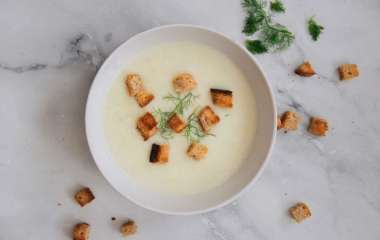 Простой рецепт и изысканный вкус: готовим крем-суп с сыром сулугуни