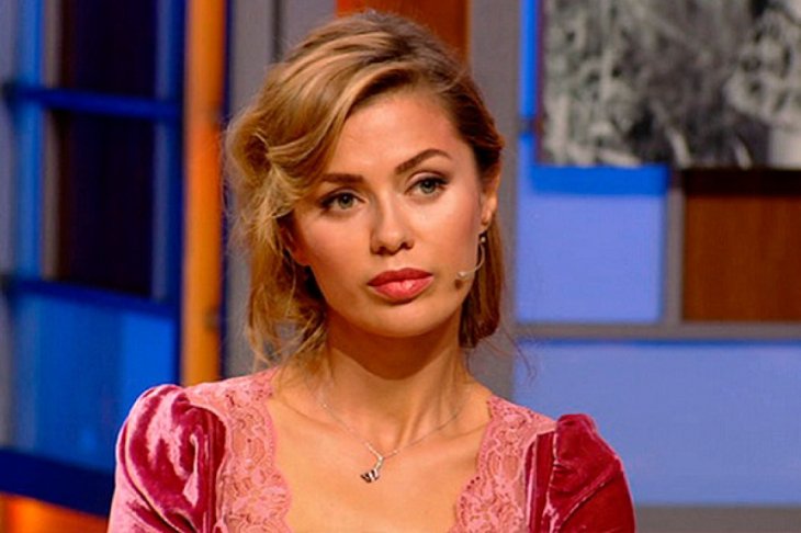 Виктория Боня продемонстрировала брендовый аутфит