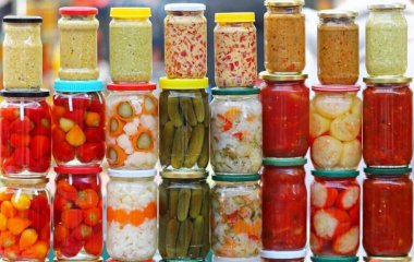 Если ржавеют крышки на банках: 3 проверенных способа, чтобы спасти консервацию
