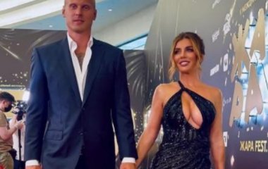 Молодой муж Анны Седоковой уехал от нее жить в США