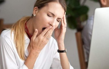 Дієтолог розповіла про зв'язок недосипання та ожиріння